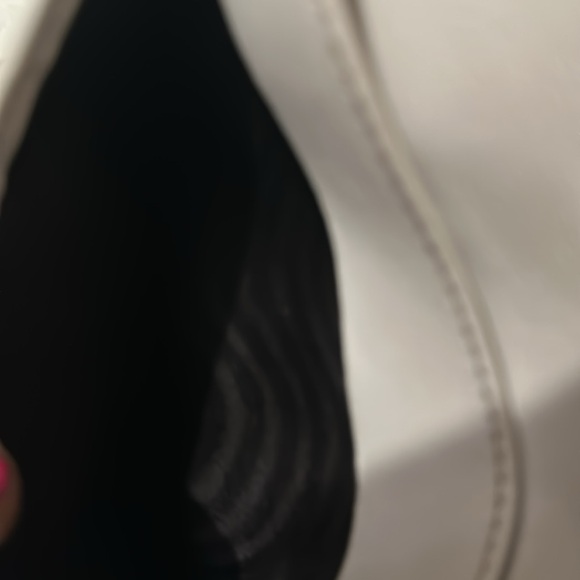 Gucci Brown Monogram Wallet - Picture 7 of 7